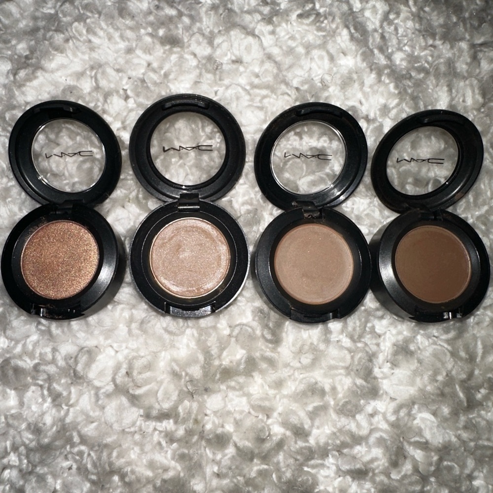MAC Cosmetics Eyeshadow Set - Copper, Beige, Chocolate Hues